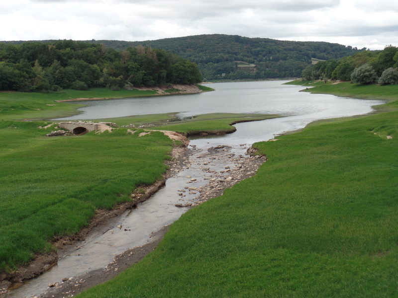 Lac de Pannecière