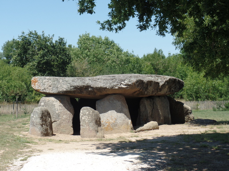 Le dolmen de la Frébouchère